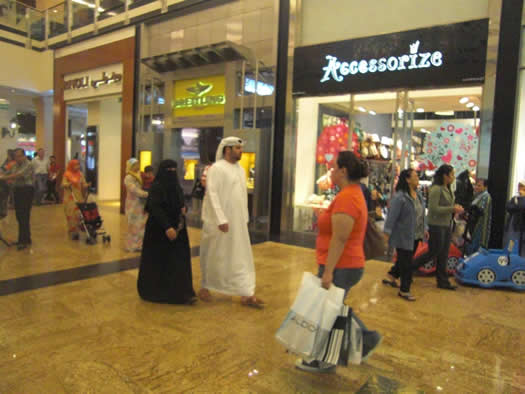 Tipicos arabes Mall Emirates